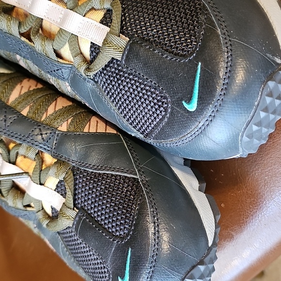 Nike Air Humara Men's Size 12 Sneakers in Like New Condition - Picture 8 of 15